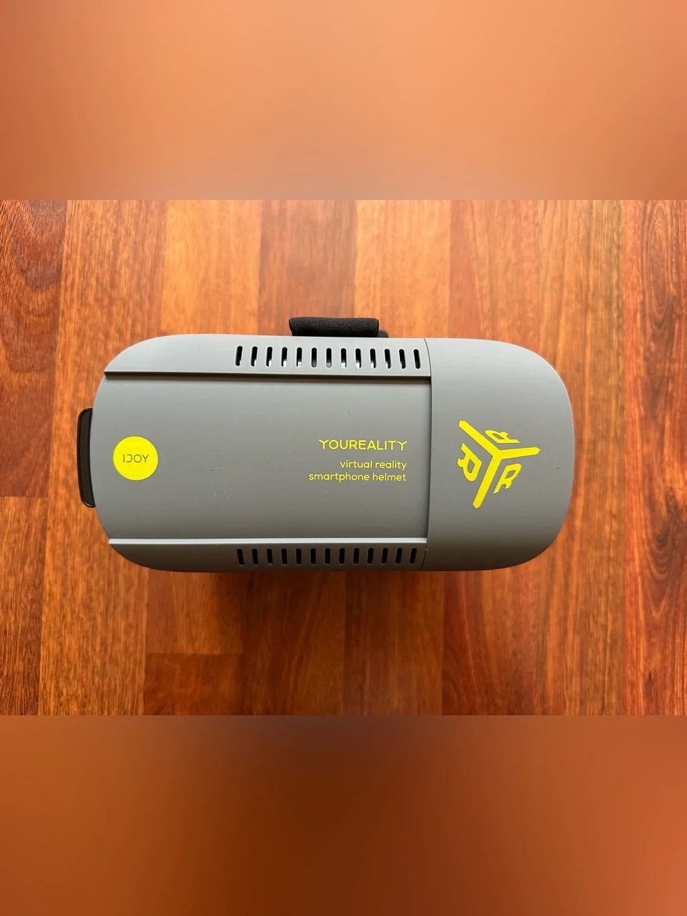 iJoy YOUREALITY Virtual Reality Smartphone Helmet
